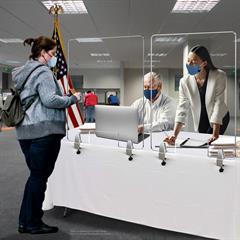 Tall Table Barrier with Adjustable Metal Table Clamps